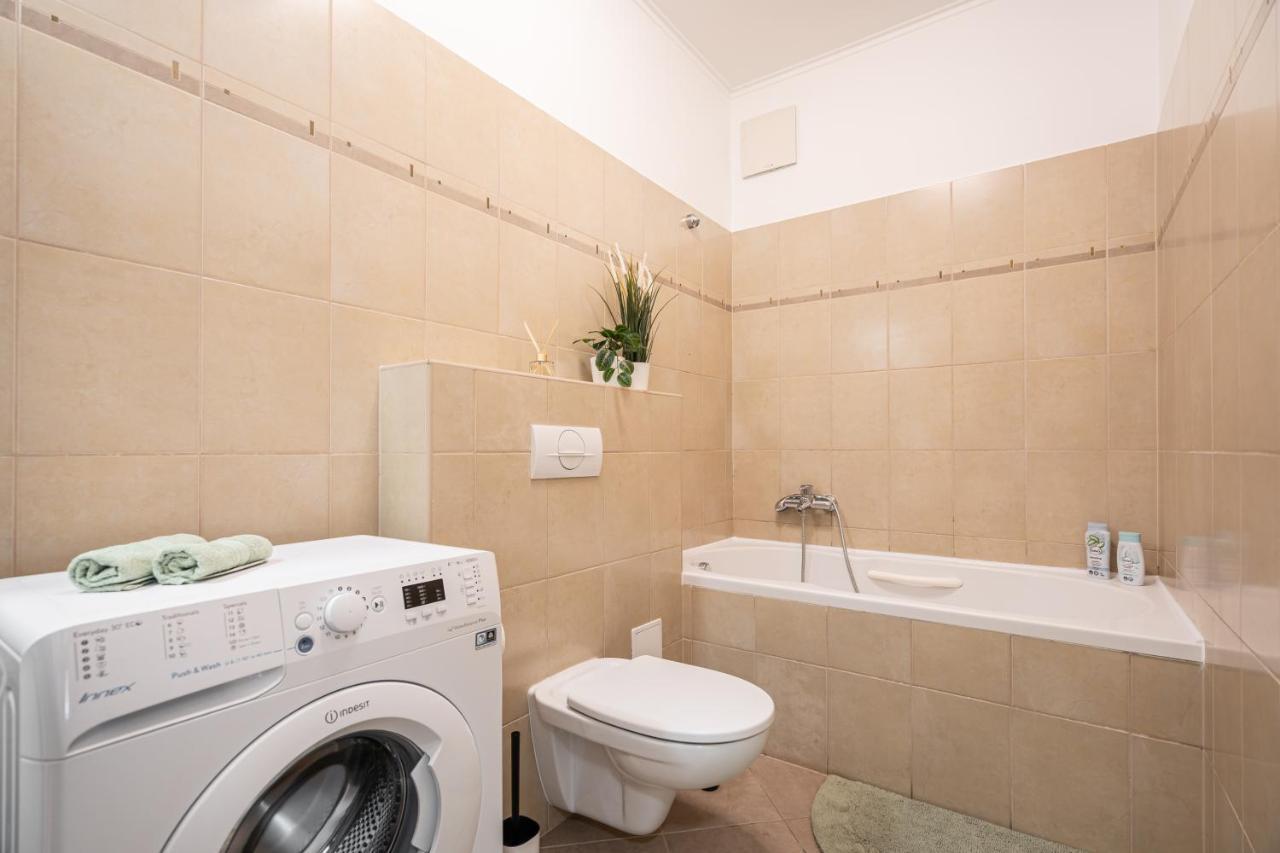 Apartament Prime Location *